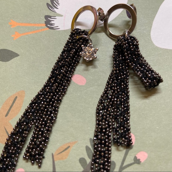 Earrings | Cool Girl | Unsymmetrical - Picture 2 of 5